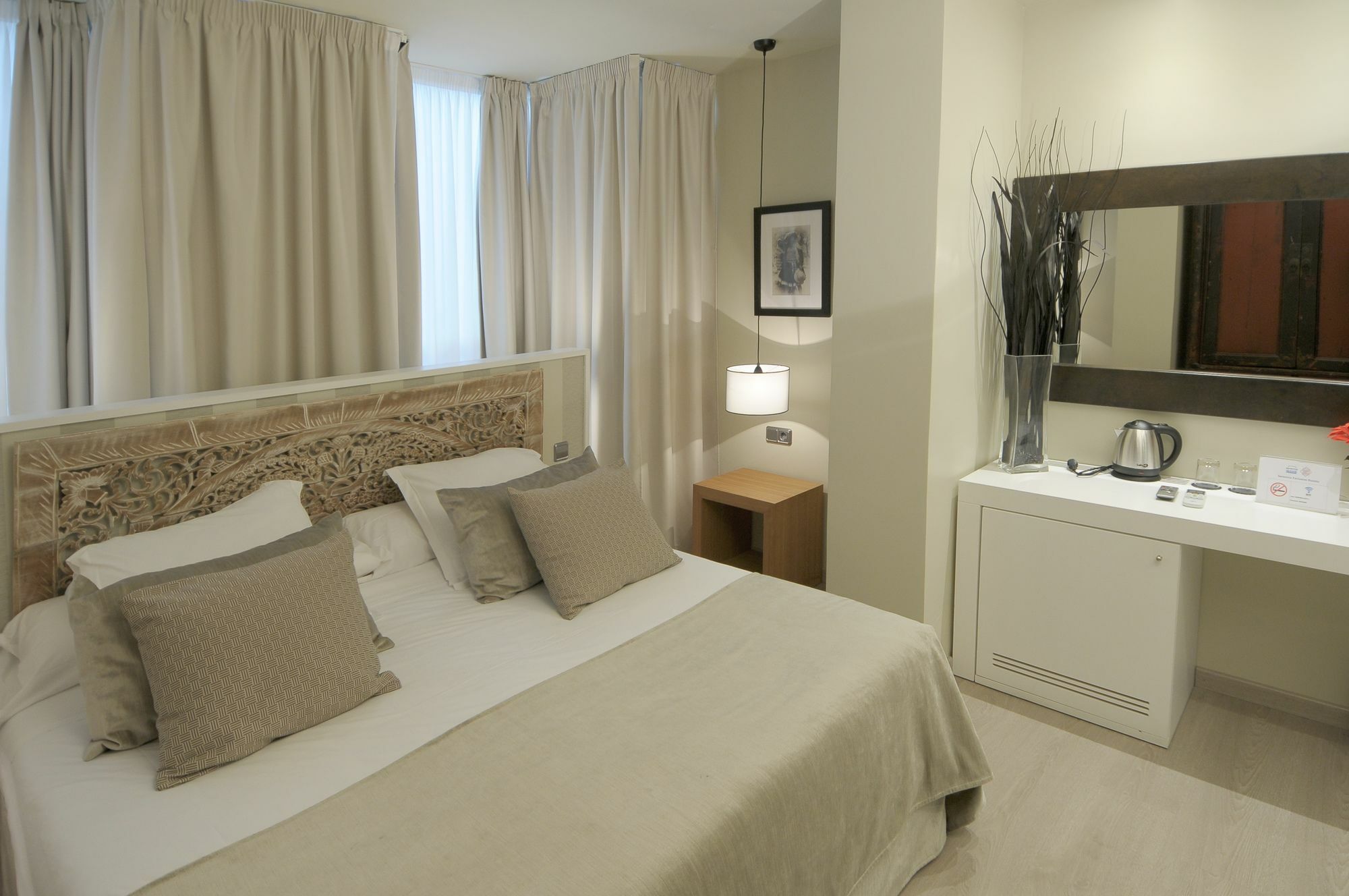 ברצלונה Serennia Exclusive Rooms מראה חיצוני תמונה