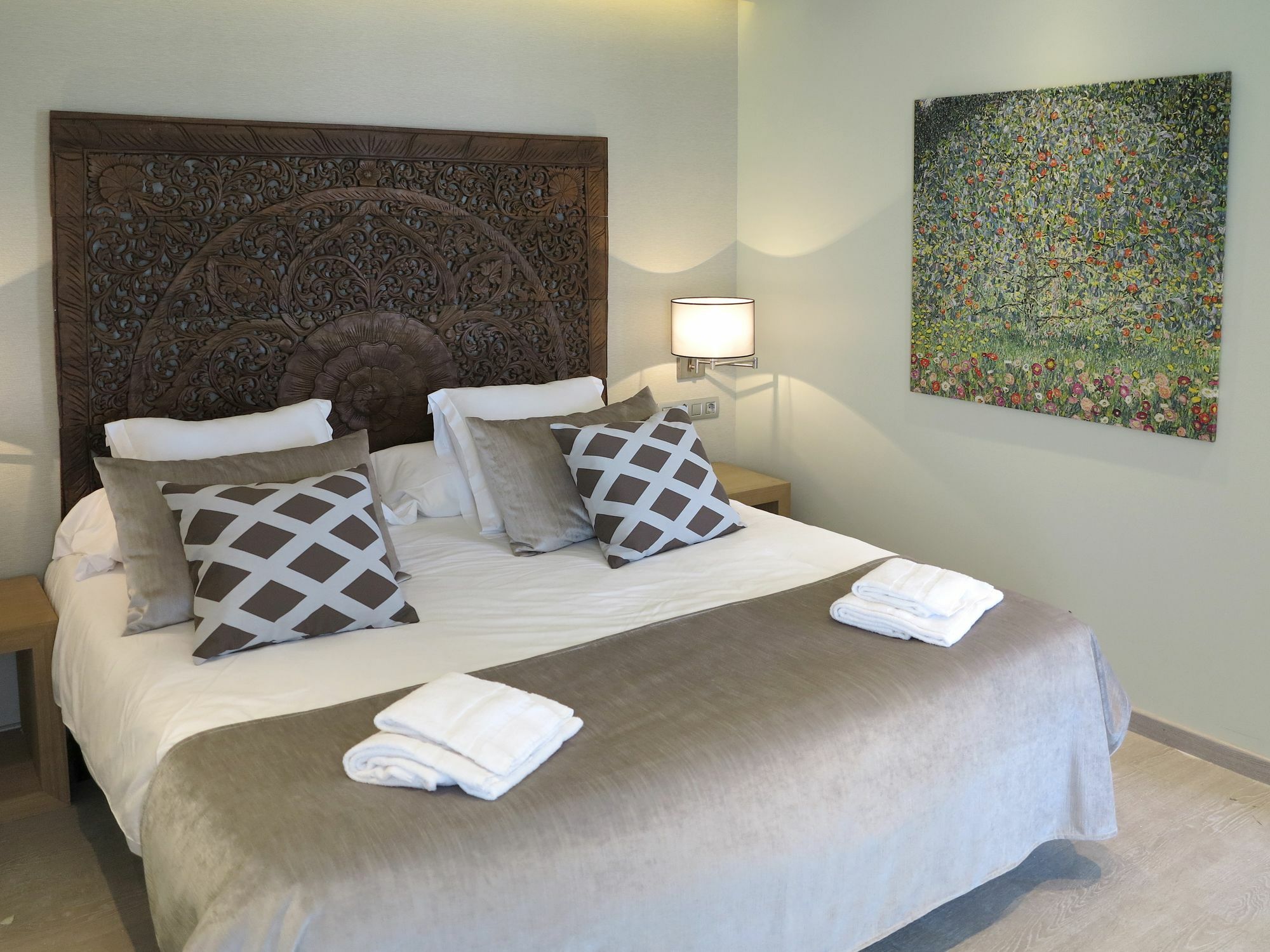 ברצלונה Serennia Exclusive Rooms מראה חיצוני תמונה